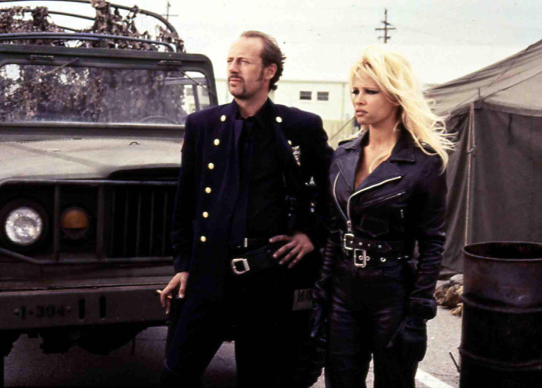 Pamela Anderson în filmul Barb Wire/ Profimedia