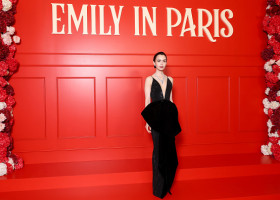 Lily Collins la premiera sezonului 5 din „Emily in Paris”/Getty Images