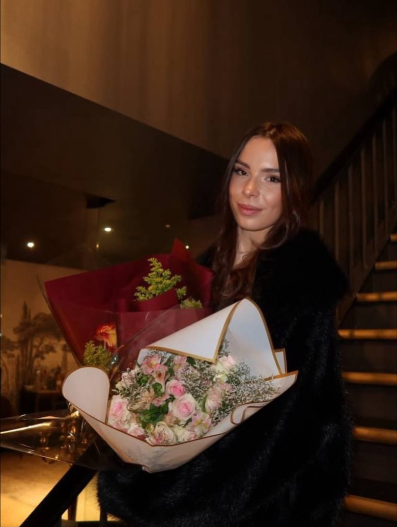 anya, iubita lui roan stone (4)