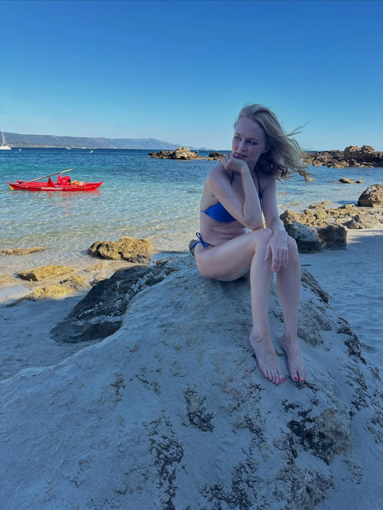 heather graham in costum de baie (4)