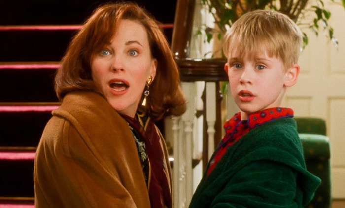 Macaulay Culkin și Catherine O'Hara în Home Alone