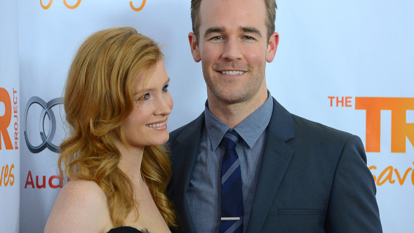 Gestul făcut de soția lui James Van Der Beek la scurt timp după moartea lui. Prietenii lor se tem că e „pierdută” fără actor