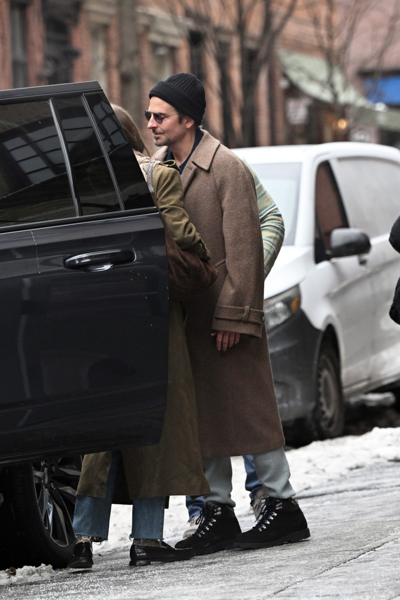 EXCLUSIVE Bradley Cooper And Gigi Hadid Share A Kiss After A Lunch Date