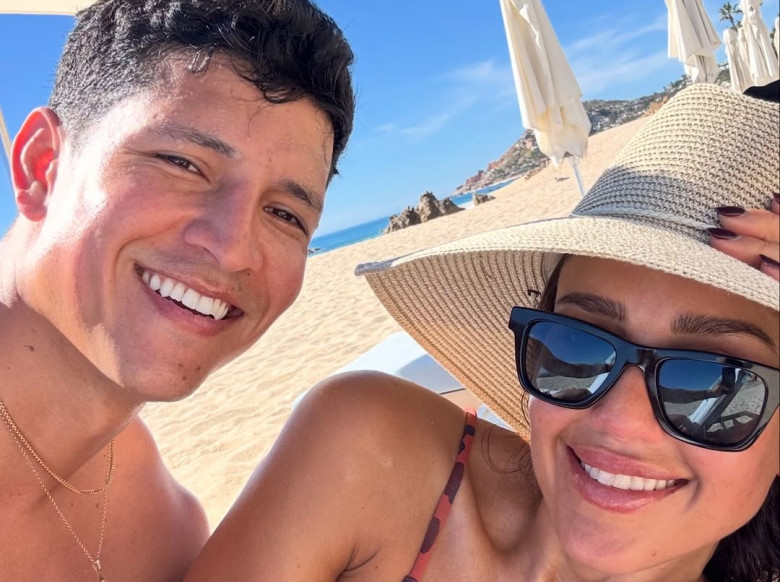 jessica alba si danny ramirez (3)