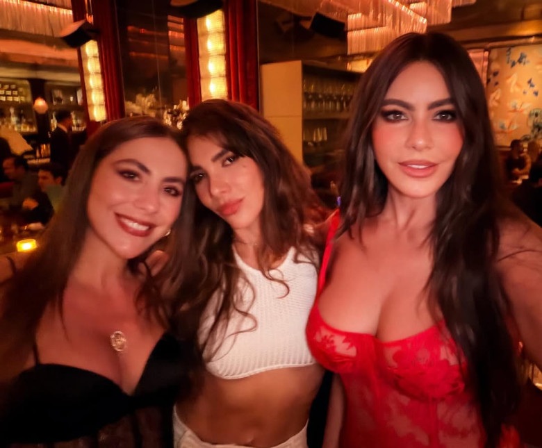 Sofia Vergara, cină în Miami cu familia și prietenii/ Foto: Instagram