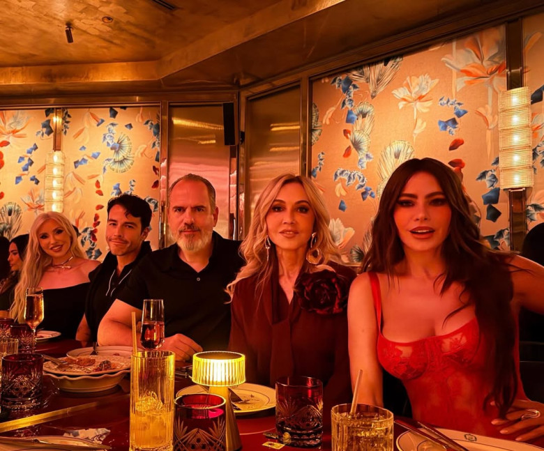 Sofia Vergara, cină în Miami cu familia și prietenii/ Foto: Instagram