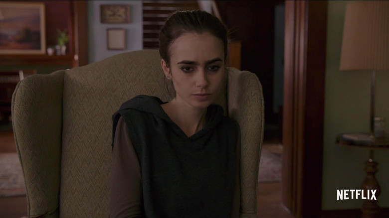 Lily Collins în filmul „To The Bone”/ Profimedia