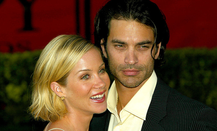 Christina Applegate și Johnathon Schaech