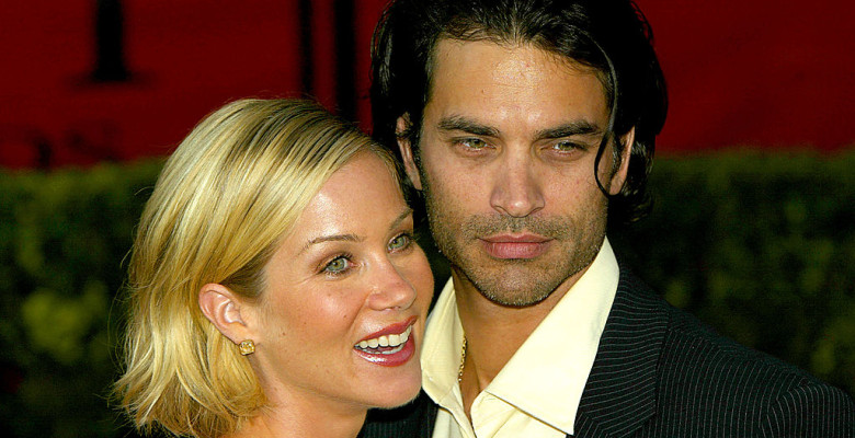 Christina Applegate și Johnathon Schaech