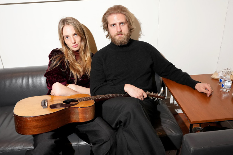 Maya Hawke și Christian Lee Hutson/ Profimedia