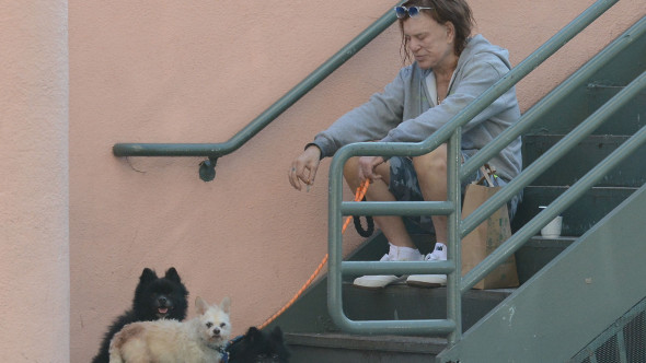 Mickey Rourke, evacuat oficial din casa sa din Los Angeles. Actorul a pierdut locuința după o datorie de aproape 60.000 de dolari