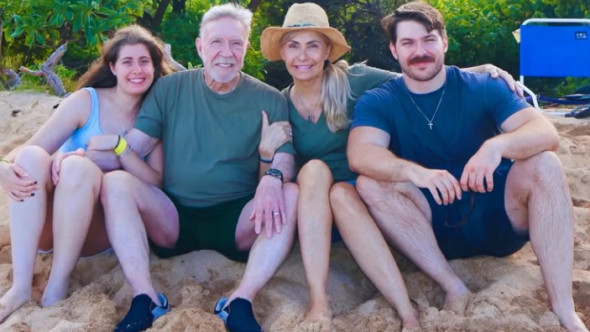 Gemenii lui Chuck Norris, mesaje sfâșietoare după moartea tatălui lor: „Nimic nu te pregătește pentru moartea unui părinte!”