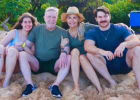 Gemenii lui Chuck Norris, mesaje sfâșietoare după moartea tatălui lor