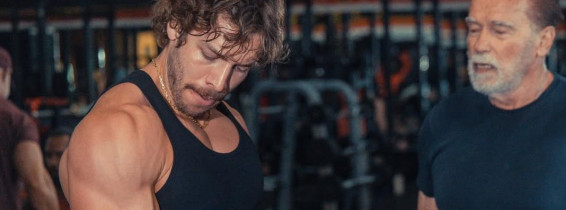 Joseph Baena si Arnold Schwarzenegger (1)