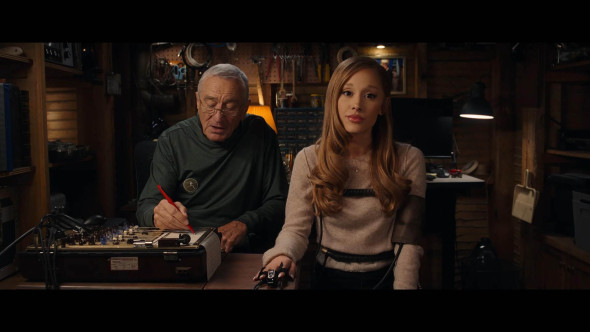 Robert De Niro și Ben Stiller, schimb de replici despre Ariana Grande. „Probabil cea mai talentată parteneră de film cu care am lucrat”