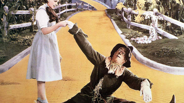 Tragedia din spatele unui film celebru. Cum a fost abuzată Judy Garland în timpul filmarilor la “Vrăjitorul din Oz”