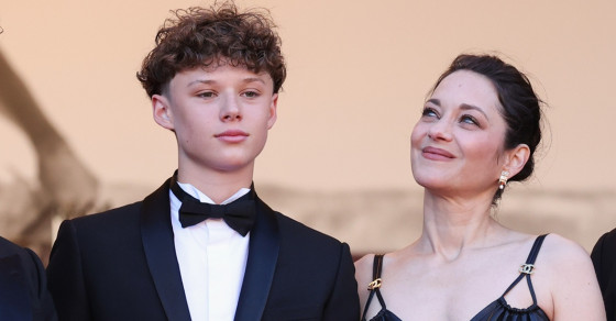 Marion Cotillard, superbă alături de fiul său, la Cannes. I-a însoțit și Guillaume Canet, fostul ei partener de viață timp de 18 ani