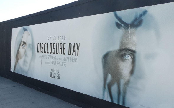 Los Angeles, California, USA 20th May 2026 Steven Spielberg Disclosure Day Billboard on May 20, 2026 in Los Angeles, California, USA. Photo by Barry King/Alamy Stock Photo