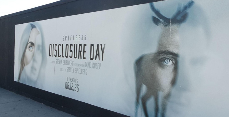Los Angeles, California, USA 20th May 2026 Steven Spielberg Disclosure Day Billboard on May 20, 2026 in Los Angeles, California, USA. Photo by Barry King/Alamy Stock Photo