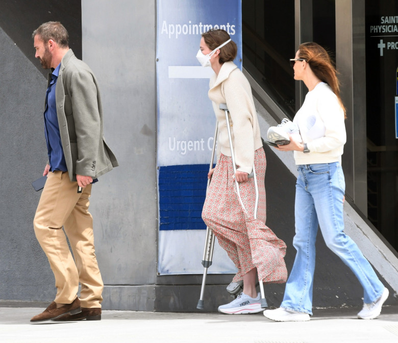 EXCLUSIVE: Ben Affleck and Jennifer Garner Reunite With Daughter Violet in Los Angeles