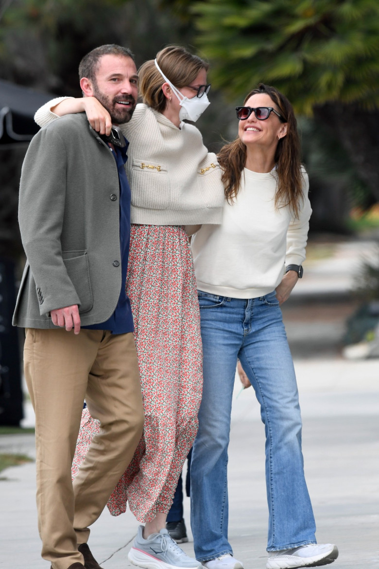 EXCLUSIVE: Ben Affleck and Jennifer Garner Reunite With Daughter Violet in Los Angeles