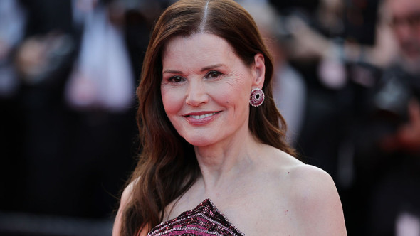 Are 70 de ani, a devenit mamă la 46, dar nu regretă. Geena Davis: „Sunt fericită că am avut copii târziu, m-am schimbat foarte mult”