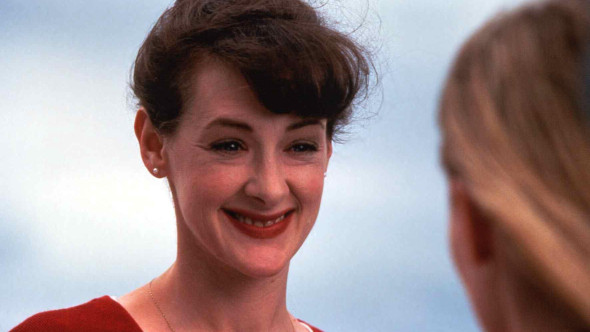 N-a mai vrut să audă de Hollywood ani întregi, dar a revenit în forță. Cum arată Joan, sora lui John Cusack, la 63 de ani