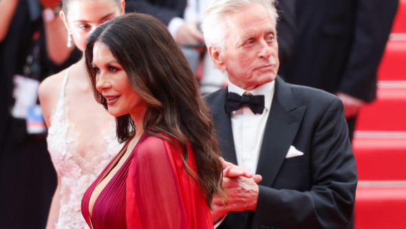 Imaginea care a cucerit fanii. Michael Douglas și Catherine Zeta-Jones, în vacanță alături de copiii lor. „Familia e totul!”