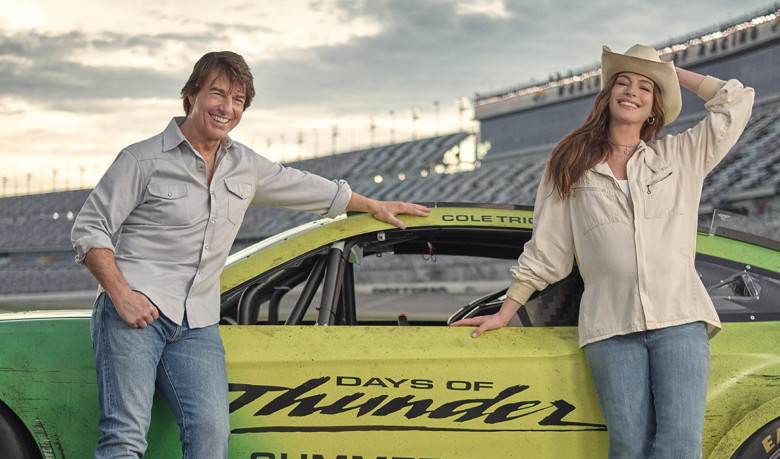 Anne Hathaway și tom Cruise în „Days of Thunder 2”/ Foto: Instagram