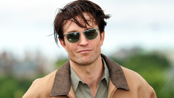 Robert Pattinson, despre provocările fizice din The Batman II: „Îmi simt vârsta la scenele de luptă. E mult mai greu decât înainte”