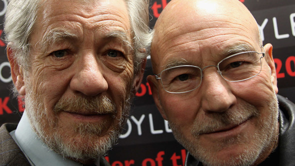 Ian McKellen, devastat de moartea lui Patrick Stewart: "Un om pe care te puteai baza, pe care îl admirai și, în cazul meu, îl iubeai"