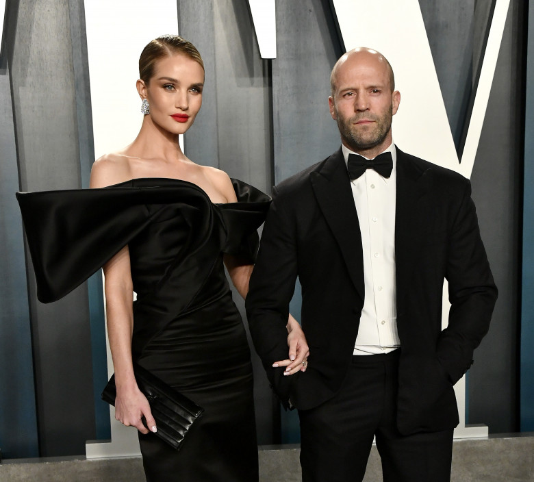 Rosie Huntington-Whiteley si Jason Statham la 2020 Vanity Fair Oscar Party. Foto: Getty Images