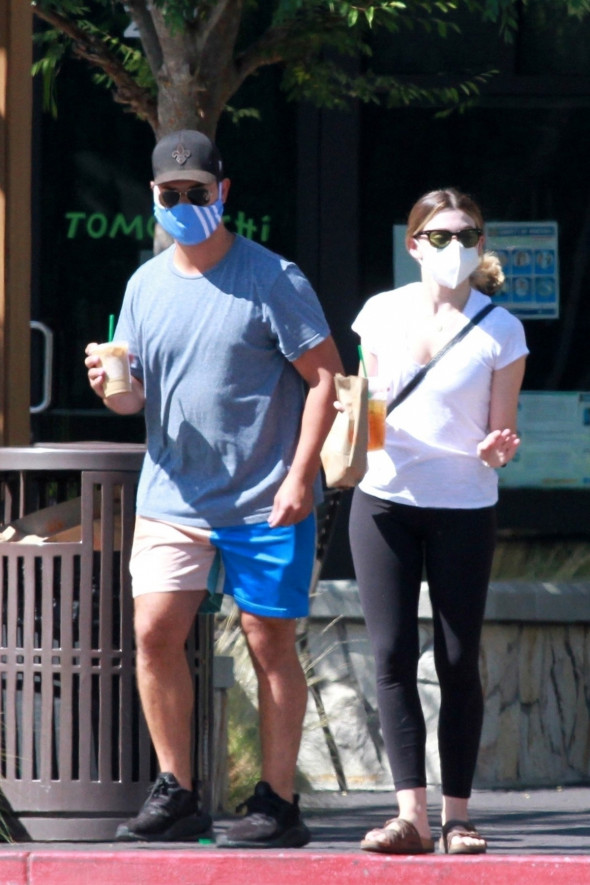 *EXCLUSIVE* Taylor Lautner and girlfriend have a casual lunch date at TOGOS