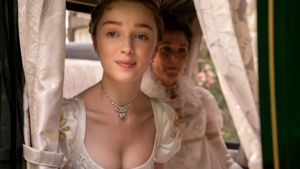 Daphne din „Bridgerton”, nuntă de vis în Provence. Phoebe Dynevor s-a căsătorit cu un producător de film