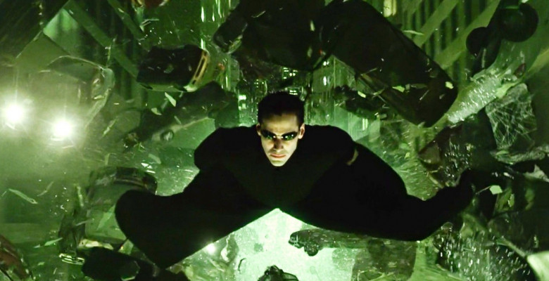 USA. Keanu Reeves in a scene from the ©Warner Bros film : The Matrix Reloaded (2003).Plot: Neo and his allies race against time before the machines discover the city of Zion and destroy it. While seeking the truth about the Matrix, Neo must save Trinity