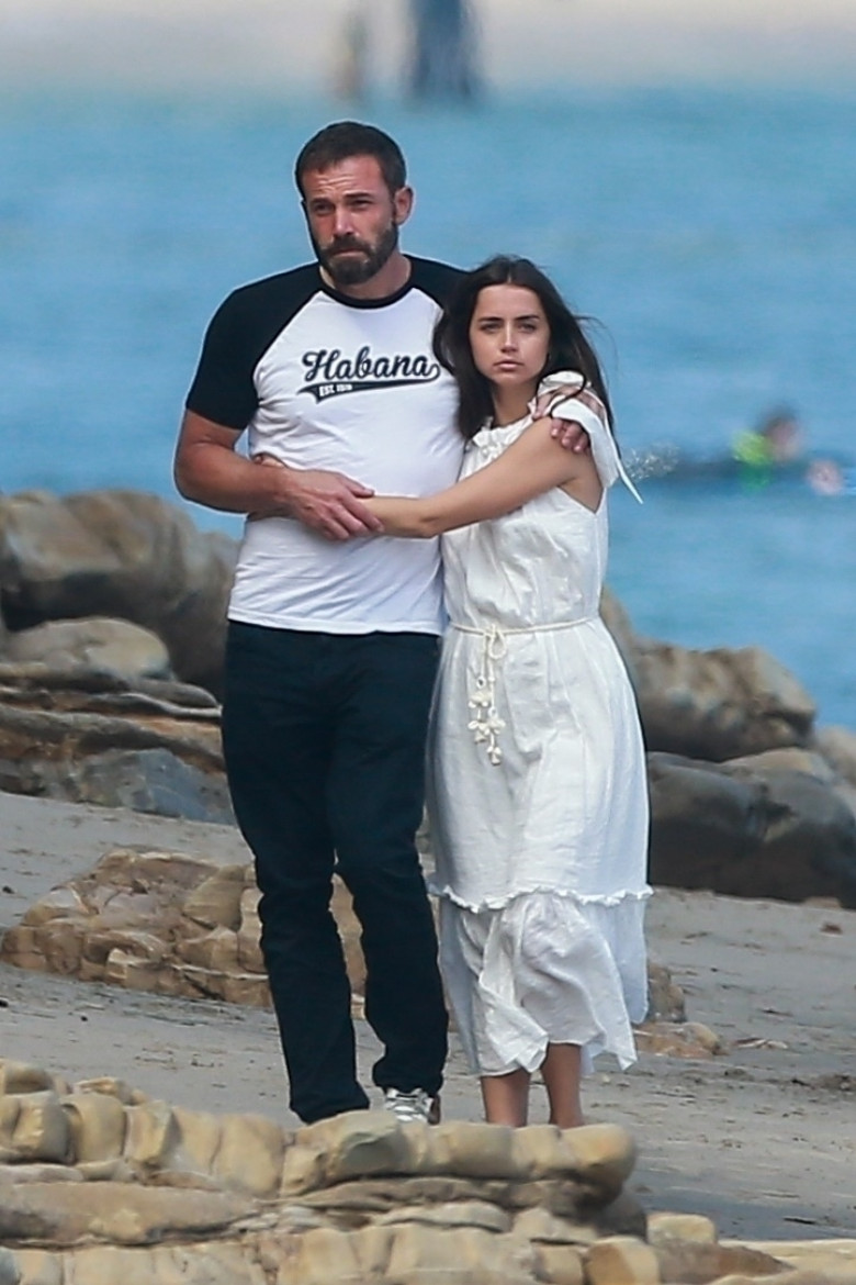 *PREMIUM-EXCLUSIVE* Ben Affleck and Ana De Armas look more in love than ever with friends Matt Damon and wife Luciana