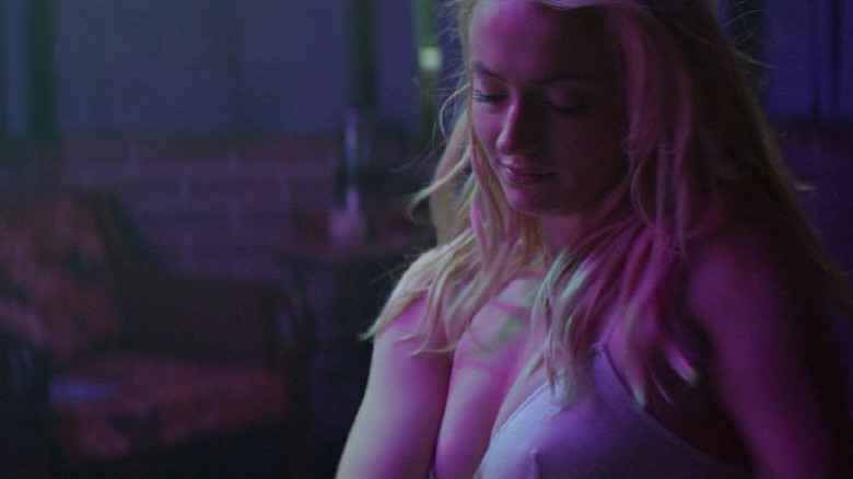 Sophie Turner sexy scenes in the newly released film "Heavy"