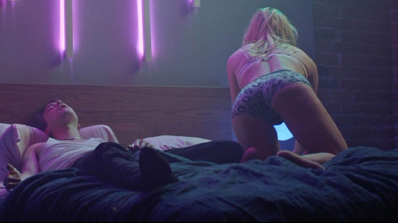 Sophie Turner sexy scenes in the newly released film "Heavy"