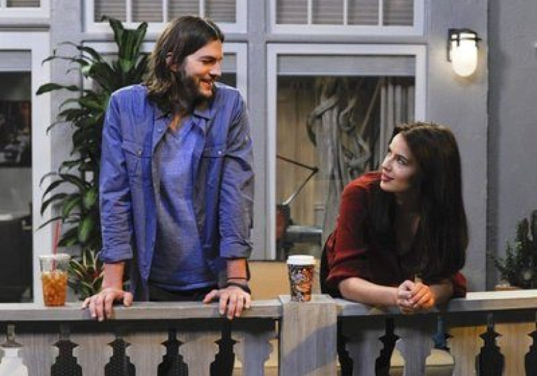 Zoey in Two and a Half Men 4