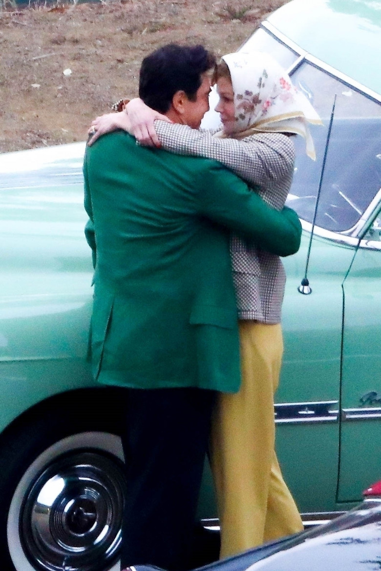 *PREMIUM-EXCLUSIVE* Javier Bardem and Nicole Kidman embrace their characters while filming 'Being the Ricardos' in LA!