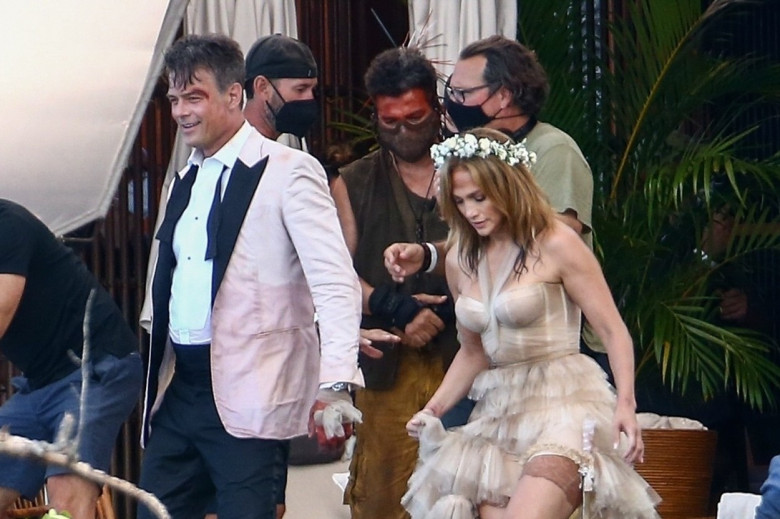 *PREMIUM-EXCLUSIVE* Jennifer Lopez and Josh Duhamel seen for the first time on set of  "Shotgun Wedding" in the Dominican Republic**WEB EMBARGO UNTIL 1:00 PM EDT on March 19, 2021**