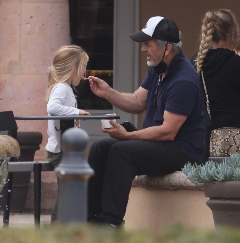 *EXCLUSIVE* Mel Gibson enjoys a frozen treat with his cute son in Malibu
