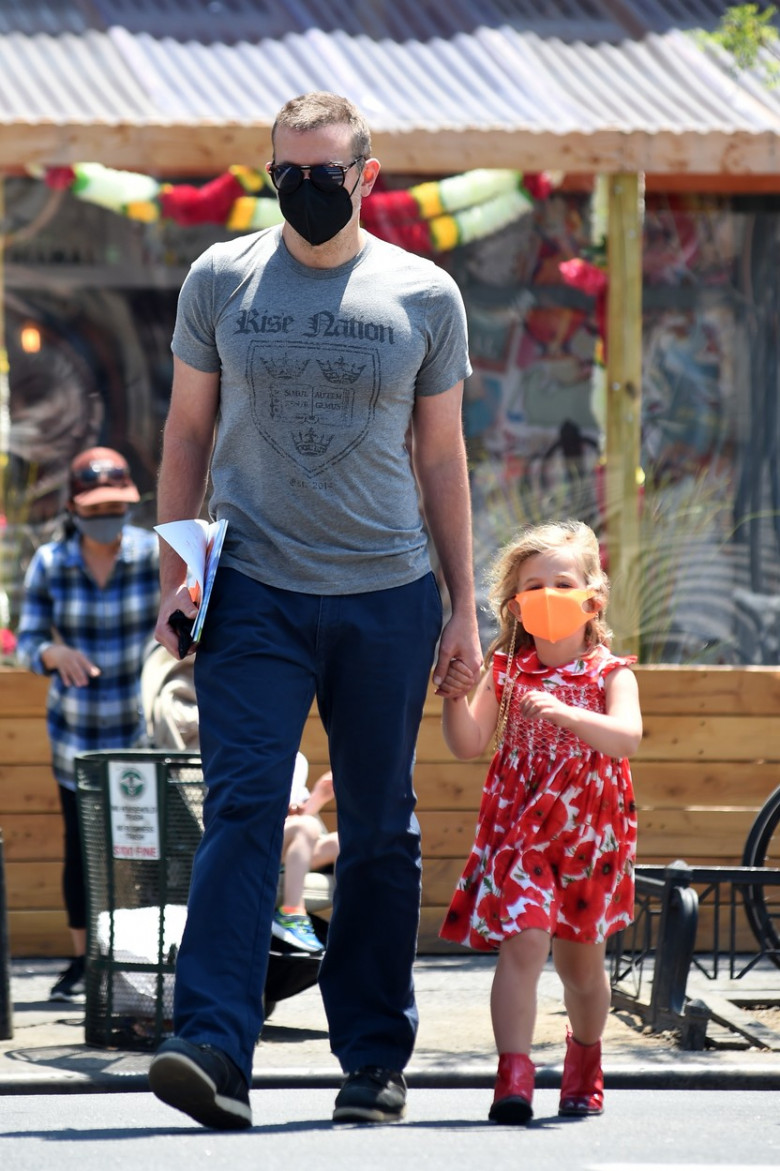 Bradley Cooper out and about, New York, USA - 21 May 2021