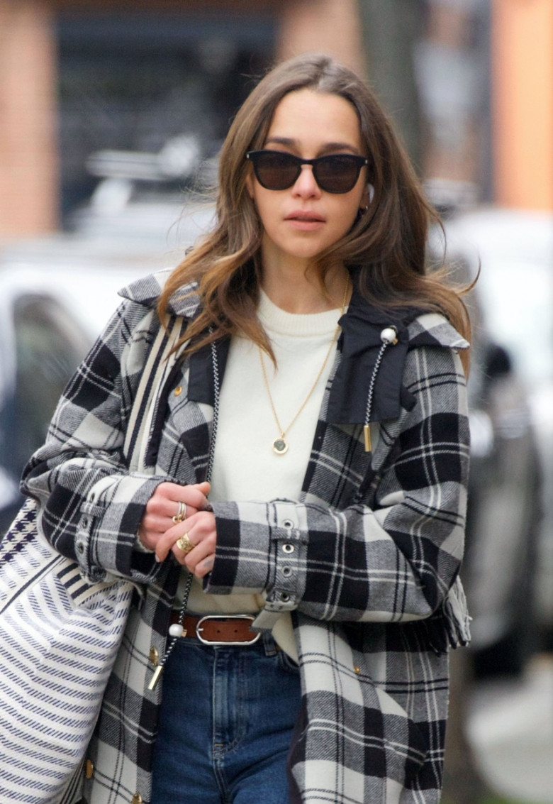 *EXCLUSIVE* Games of Thrones actress Emilia Clarke looks fab as she is seen grocery shopping in sunny London over the May Bank Holiday weekend. *WEB MUST CALL FOR PRICING*