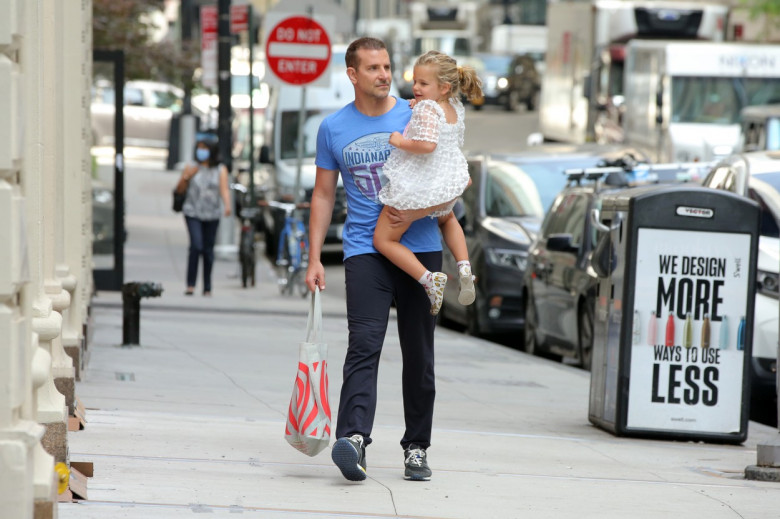 Bradley Cooper Spotted Out With Daughter Lea Cooper In New York City