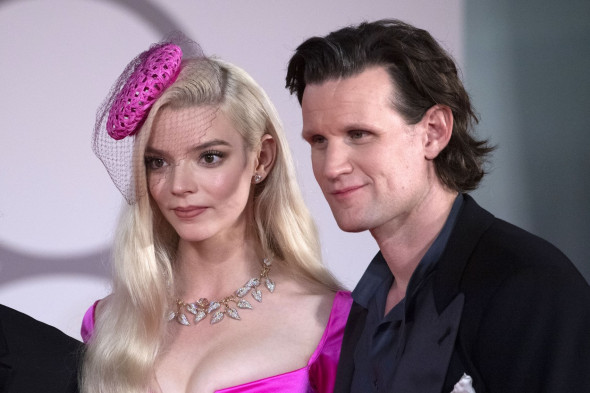 Anya Taylor-Joy și Matt Smith