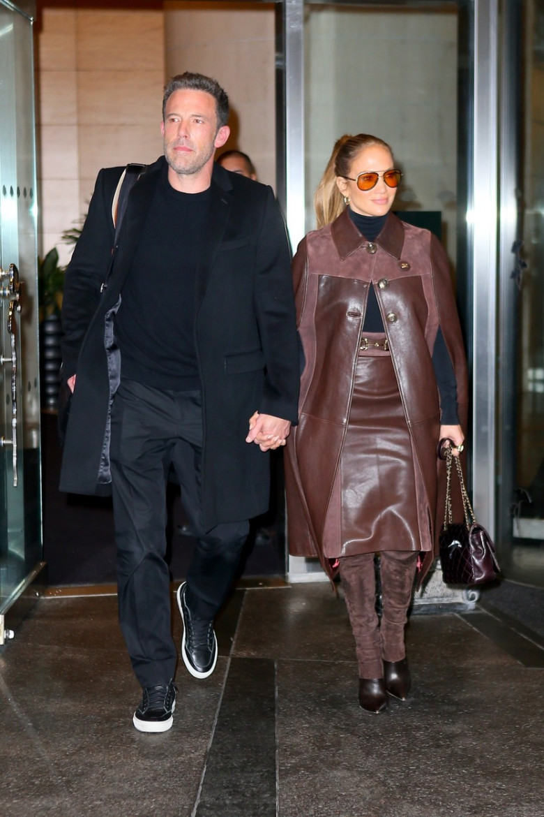 Jennifer Lopez and Ben Affleck check out of the Mandarin Hotel