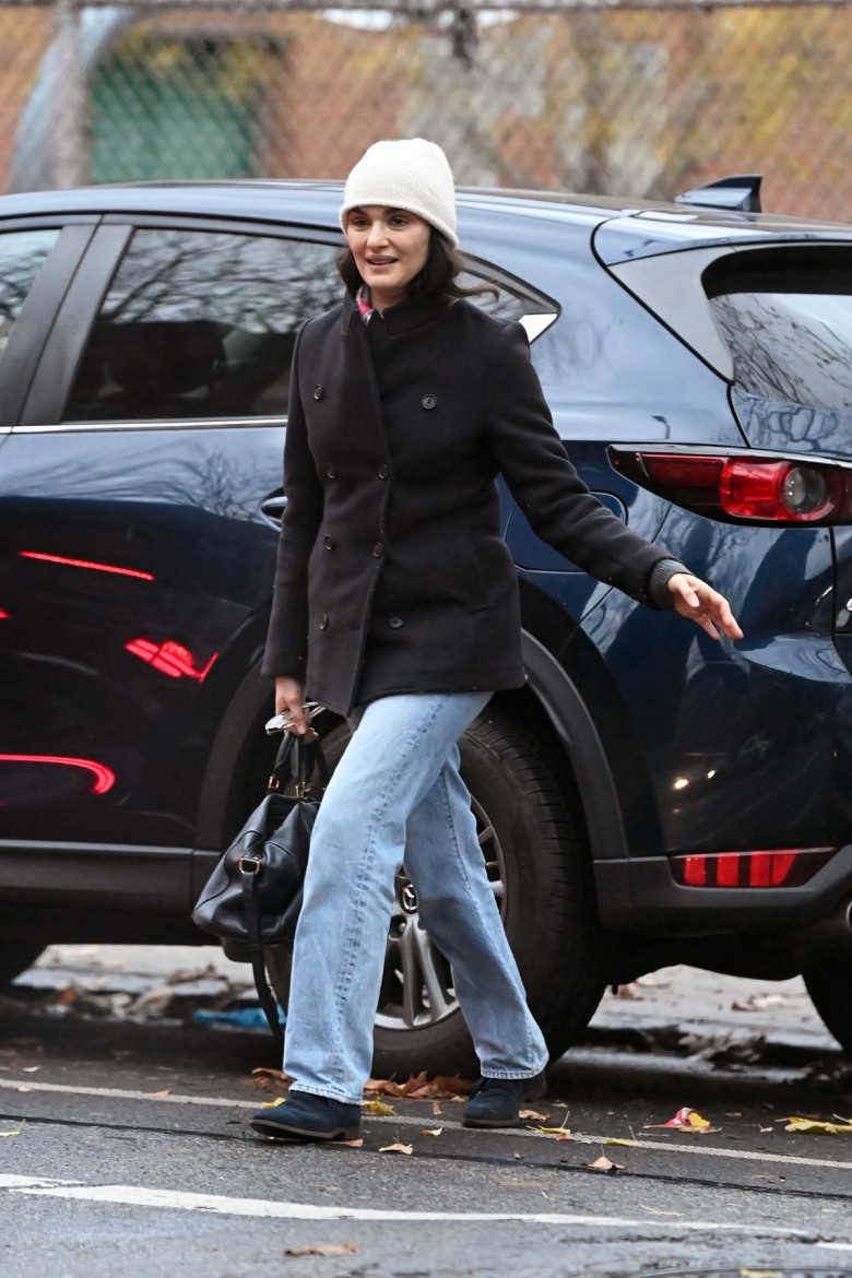 EXCLUSIVE: Rachel Weisz is photographed going for a walk in the Park Slope neigborhood of Brooklyn in New York