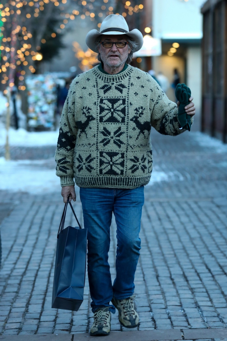 *EXCLUSIVE* Kurt Russell goes shopping in Aspen