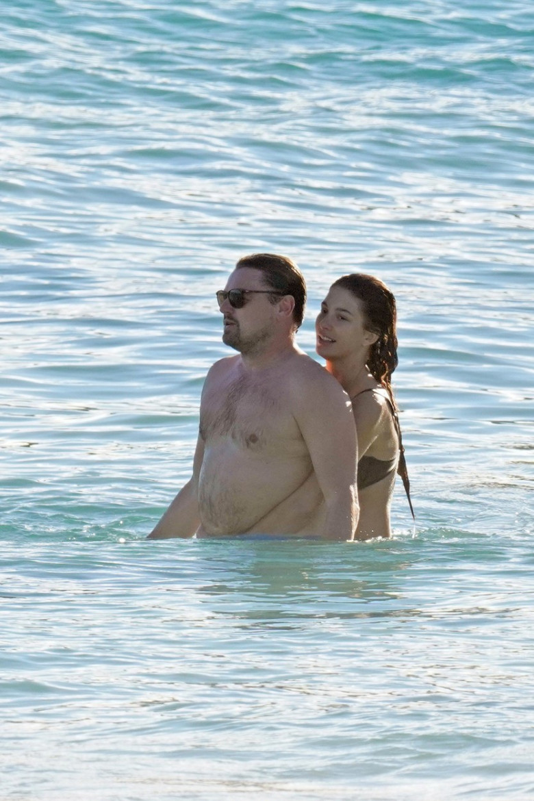 Leonardo DiCaprio, surprins în ipostaze romantice cu iubita lui/ Profimedia